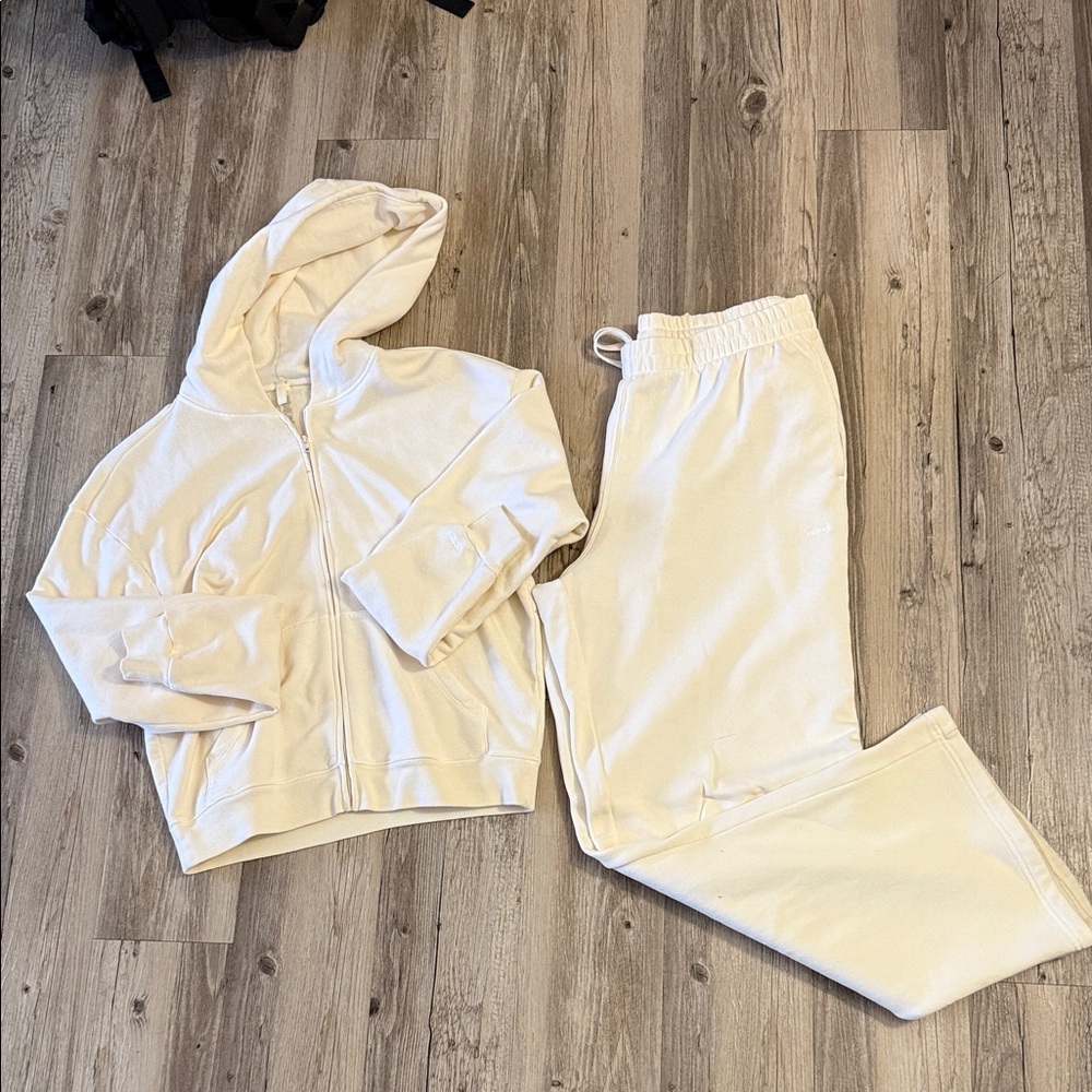 SKIMS Hoodie and Sweatpants Set in the color Ecru.